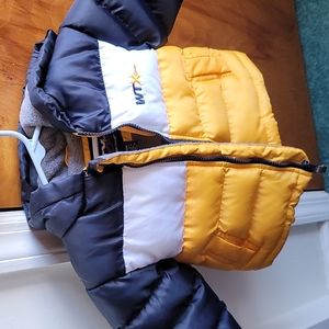 Boys hooded puffer coat heavy and warm. Size 24mo